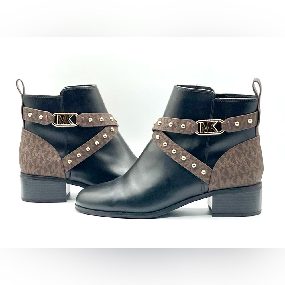 MICHAEL KORS Kincaid Leather and Studded Logo Ankle Boots. Size 8 M - Picture 6 of 15